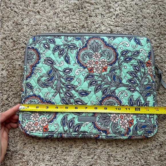 Vera Bradley Quilted Floral Computer Case - Picture 4 of 5